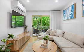 Chic East End Apartment